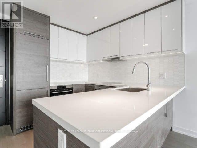 2312 - 488 University Avenue, Toronto, Ontario  M5G 0C1 - Photo 17 - C13651946