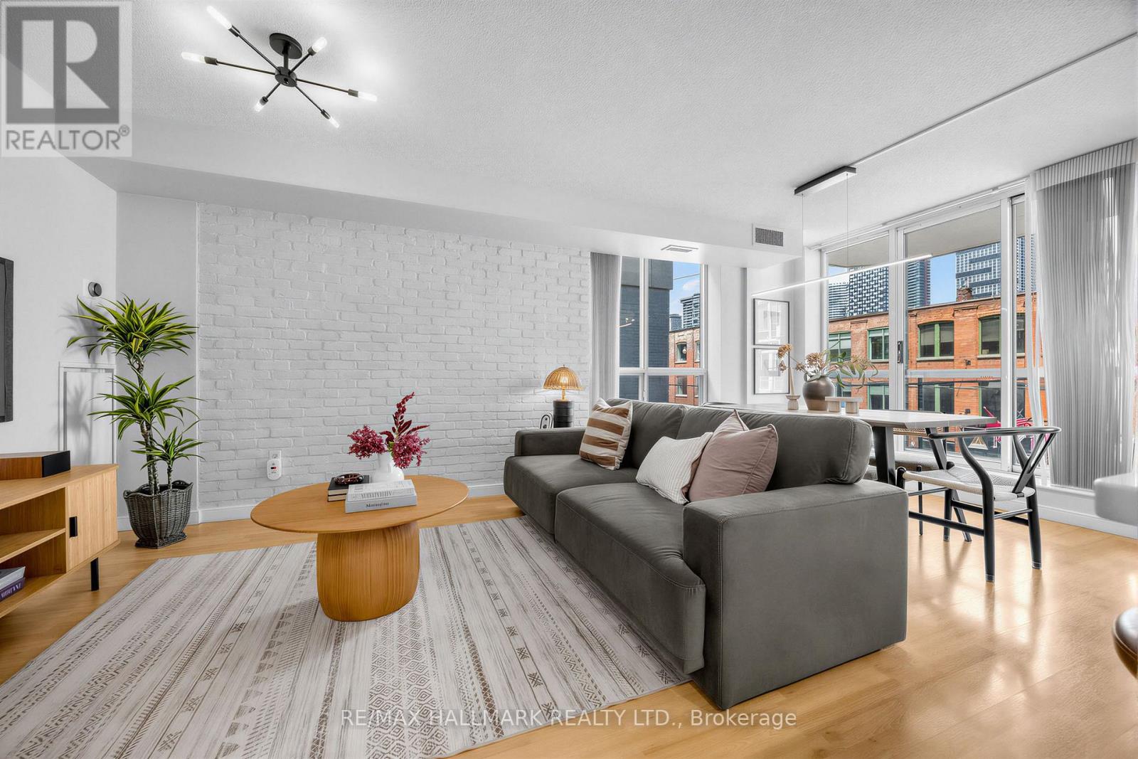 303 - 311 Richmond Street, Toronto, Ontario  M5A 4S7 - Photo 2 - C13651972