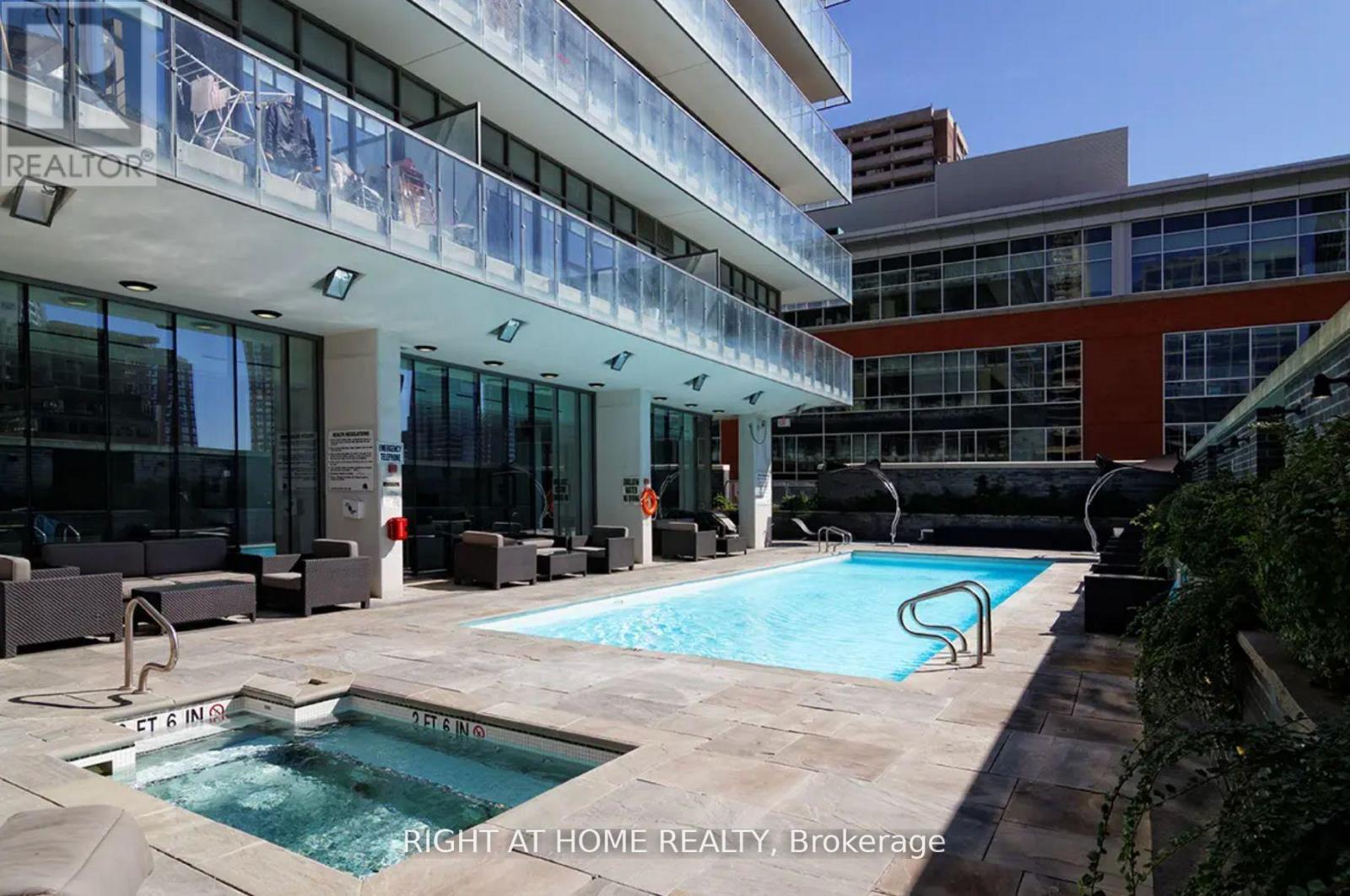 2403 - 33 Charles Street E, Toronto, Ontario  M4Y 0A2 - Photo 10 - C13652034