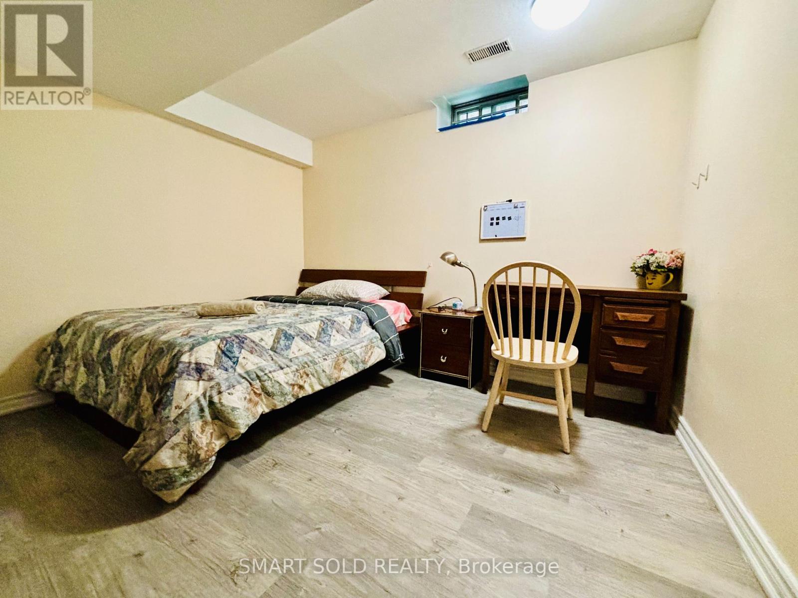 38 Challenger Court, Toronto, Ontario  M1C 4Z4 - Photo 7 - E13651952