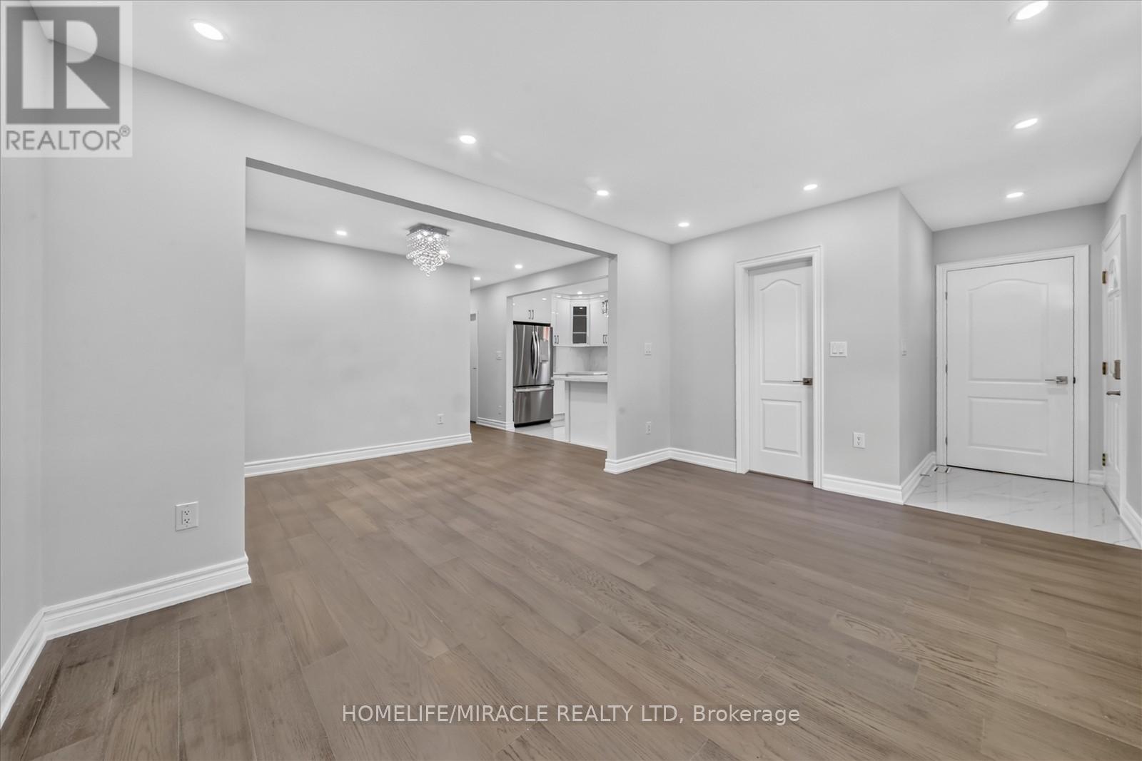 46 Singleton Road, Toronto, Ontario  M1R 1H9 - Photo 7 - E13652012