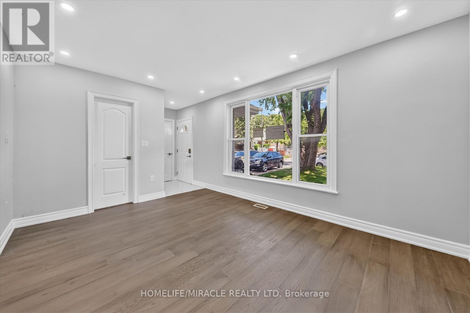 46 Singleton Road, Toronto, Ontario  M1R 1H9 - Photo 8 - E13652012