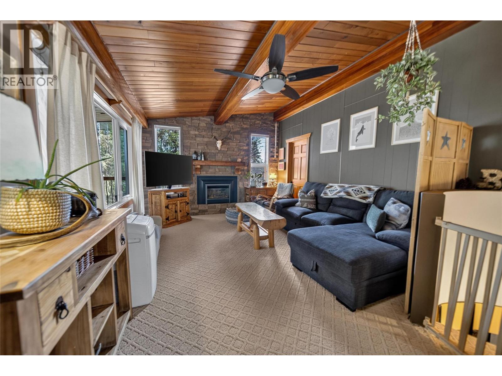 6740 Rosen Lake Road, Jaffray, British Columbia  V0B 1T0 - Photo 6 - 10396262