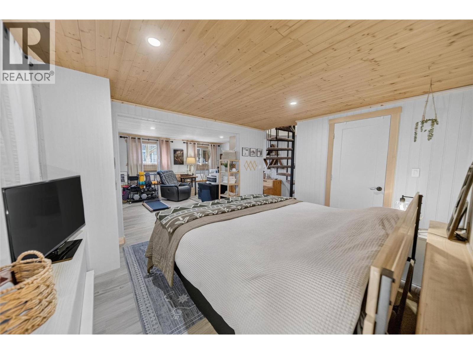 6740 Rosen Lake Road, Jaffray, British Columbia  V0B 1T0 - Photo 30 - 10396262