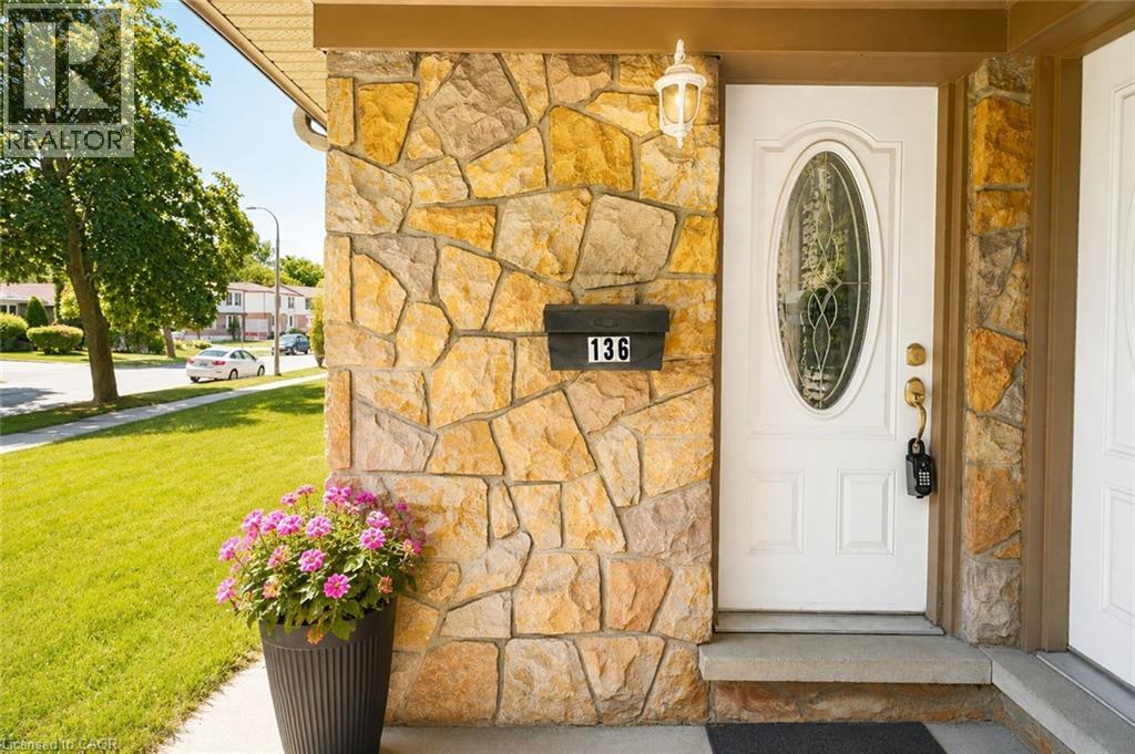 136 Jansen Avenue, Kitchener, Ontario N2A 2L7 - Photo 2 - 40842416