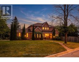 68 AUTUMN WAY, Aurora, Ontario