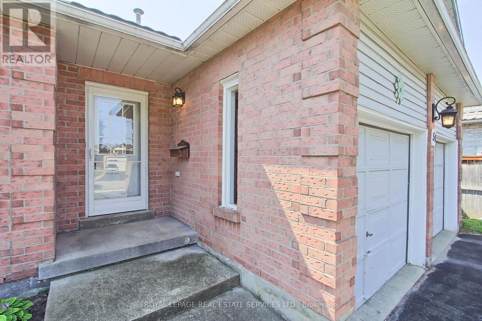 51 Nottawasaga Drive, Essa (Angus), Ontario  L0M 1B0 - Photo 2 - N13651978