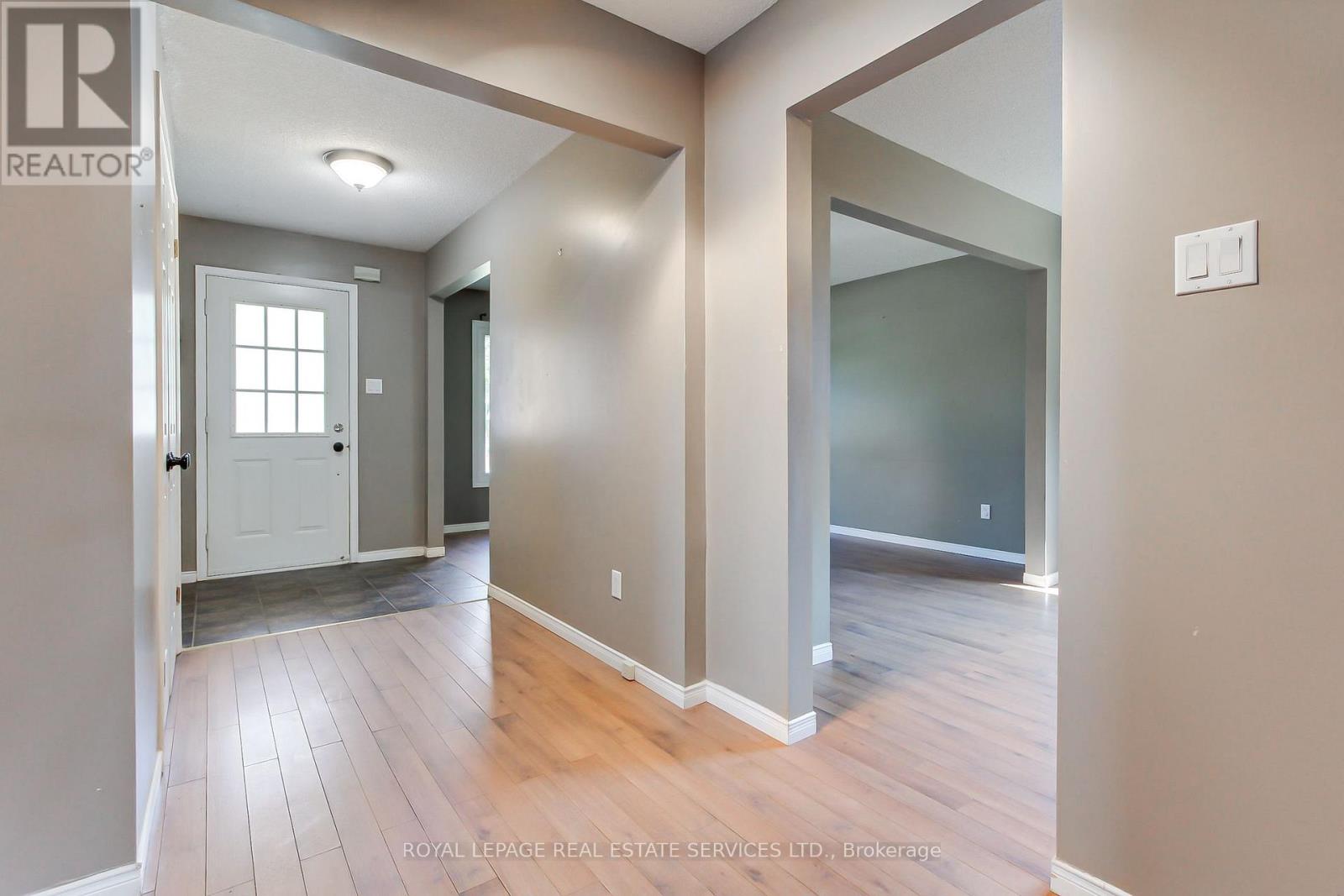 51 Nottawasaga Drive, Essa (Angus), Ontario  L0M 1B0 - Photo 4 - N13651978