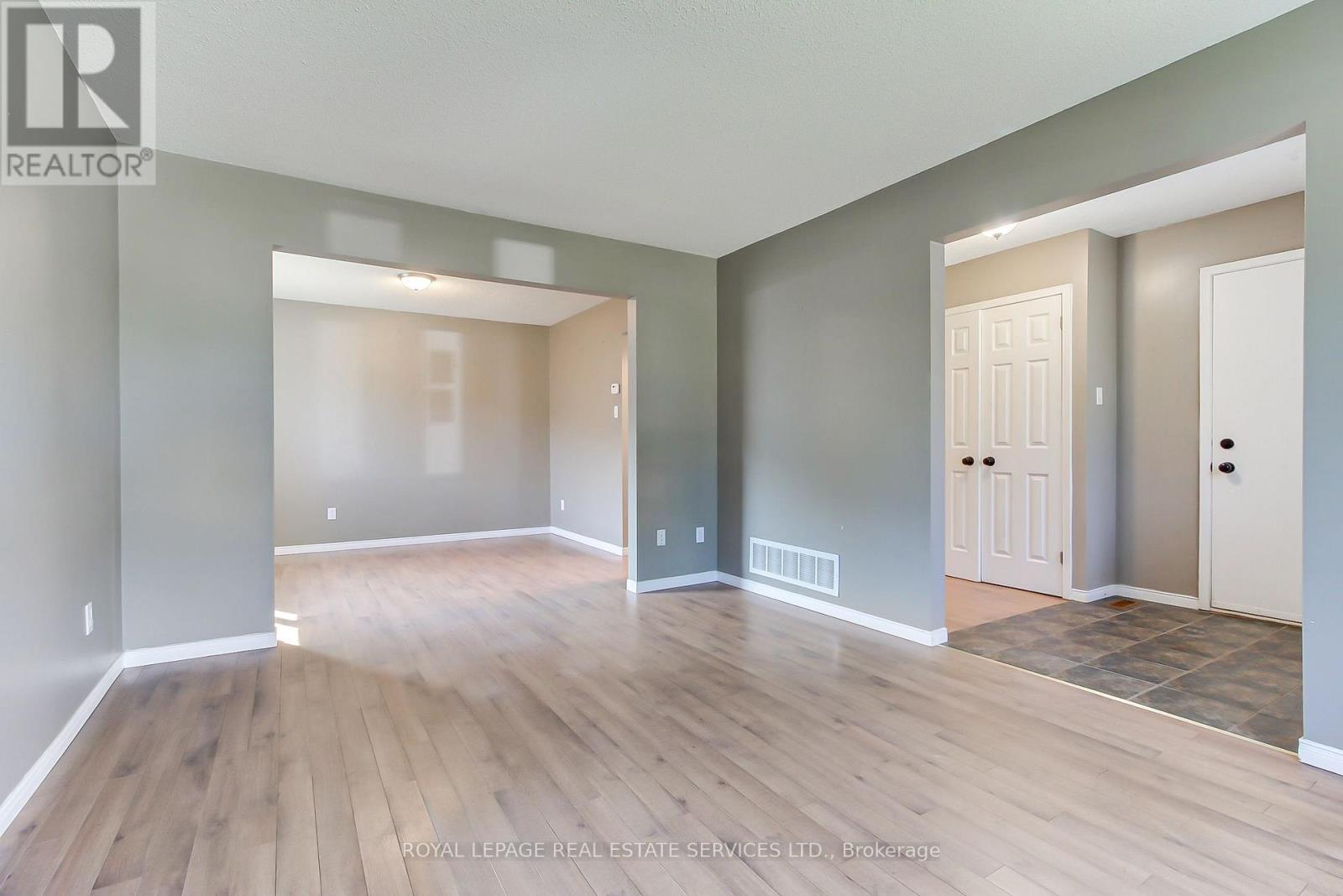 51 Nottawasaga Drive, Essa (Angus), Ontario  L0M 1B0 - Photo 6 - N13651978