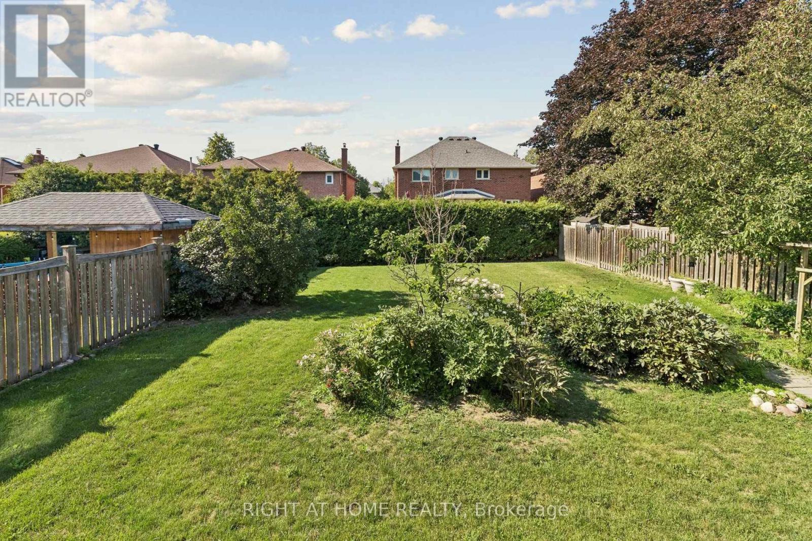 35 Palace Court, Richmond Hill, Ontario  L4B 4C3 - Photo 26 - N13652072