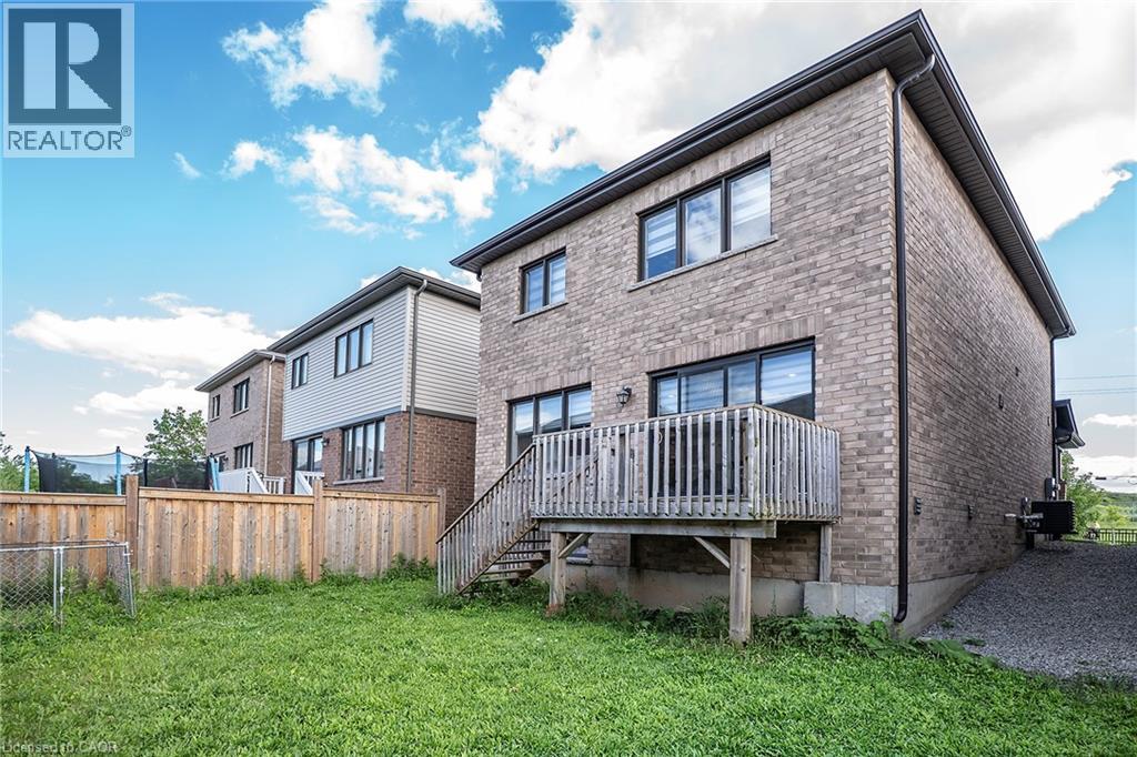 32 Hedges Crescent, Stoney Creek, Ontario  L8J 1X5 - Photo 20 - 40843142