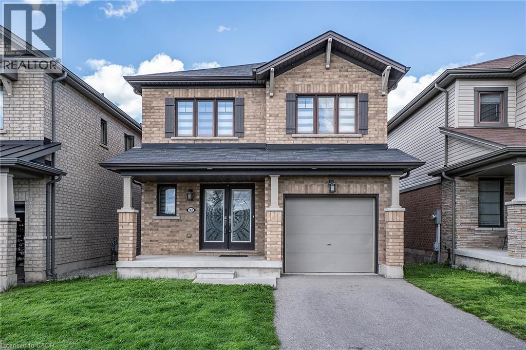 32 HEDGES Crescent, Stoney Creek, Ontario