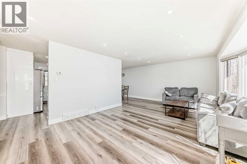 204 Whiteview Close NE, Calgary, Alberta  T1Y 1R3 - Photo 7 - A2303861