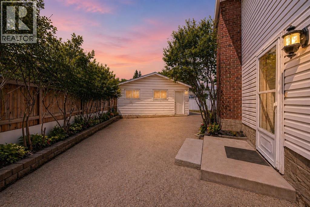 204 Whiteview Close NE, Calgary, Alberta  T1Y 1R3 - Photo 3 - A2303861