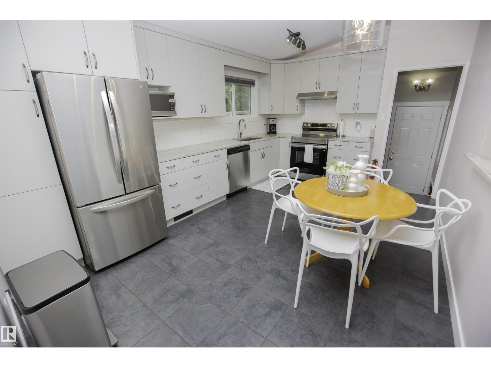 9107 58 St NW, Edmonton, Alberta  T6B 1L3 - Photo 7 - E4502662