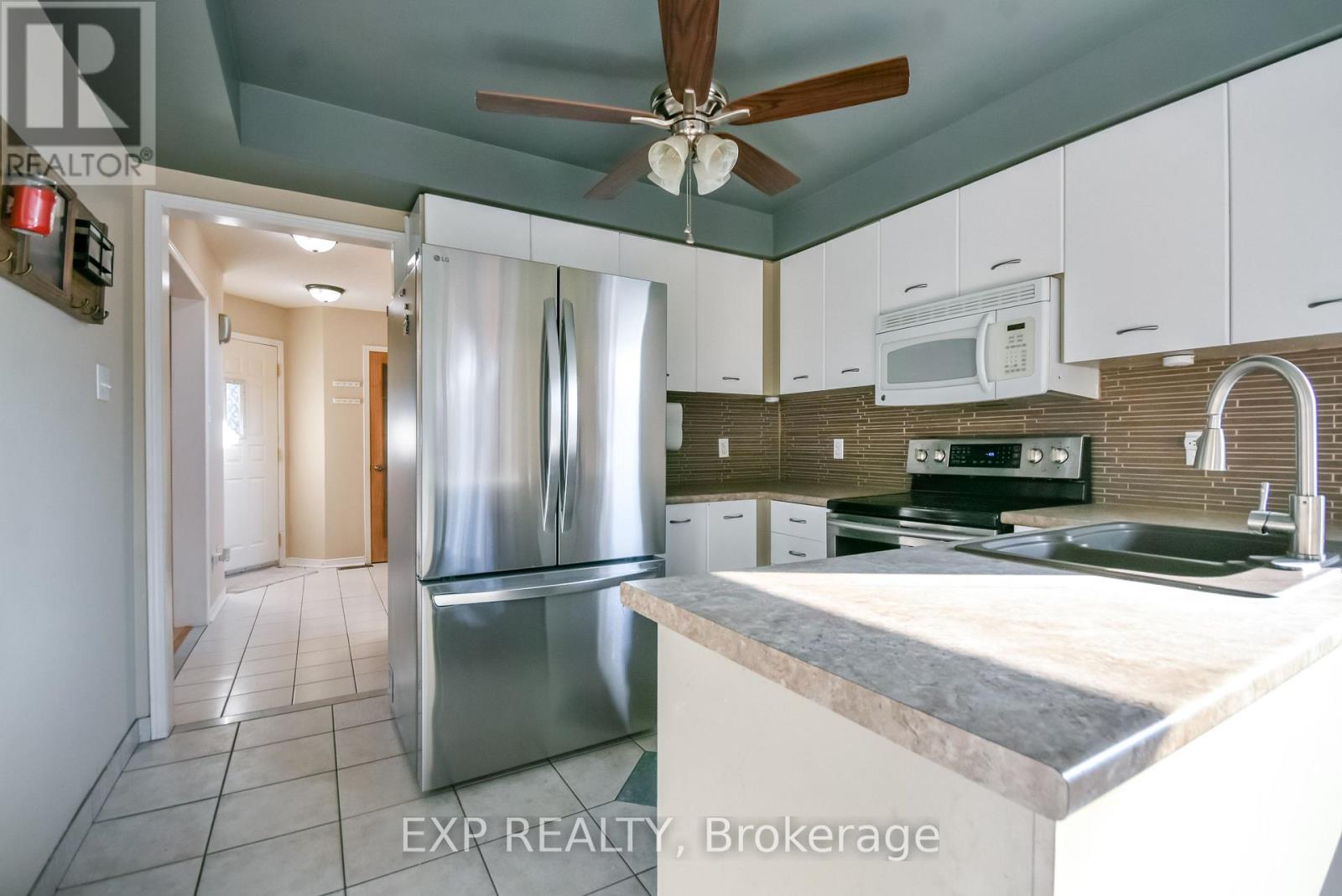 157 Livingstone Street W, Barrie, Ontario  L4N 7J7 - Photo 5 - S13651926