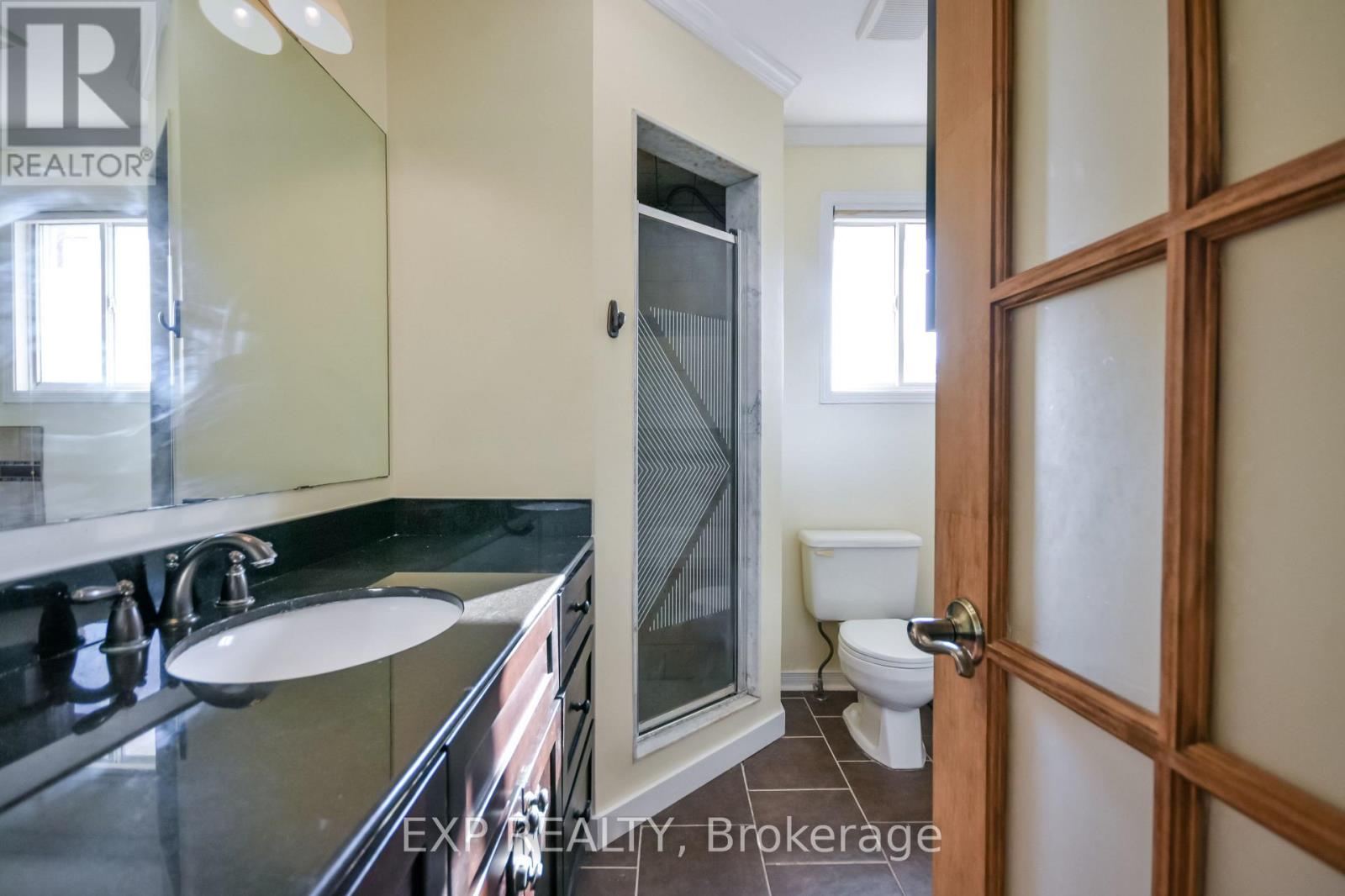 157 Livingstone Street W, Barrie, Ontario  L4N 7J7 - Photo 7 - S13651926
