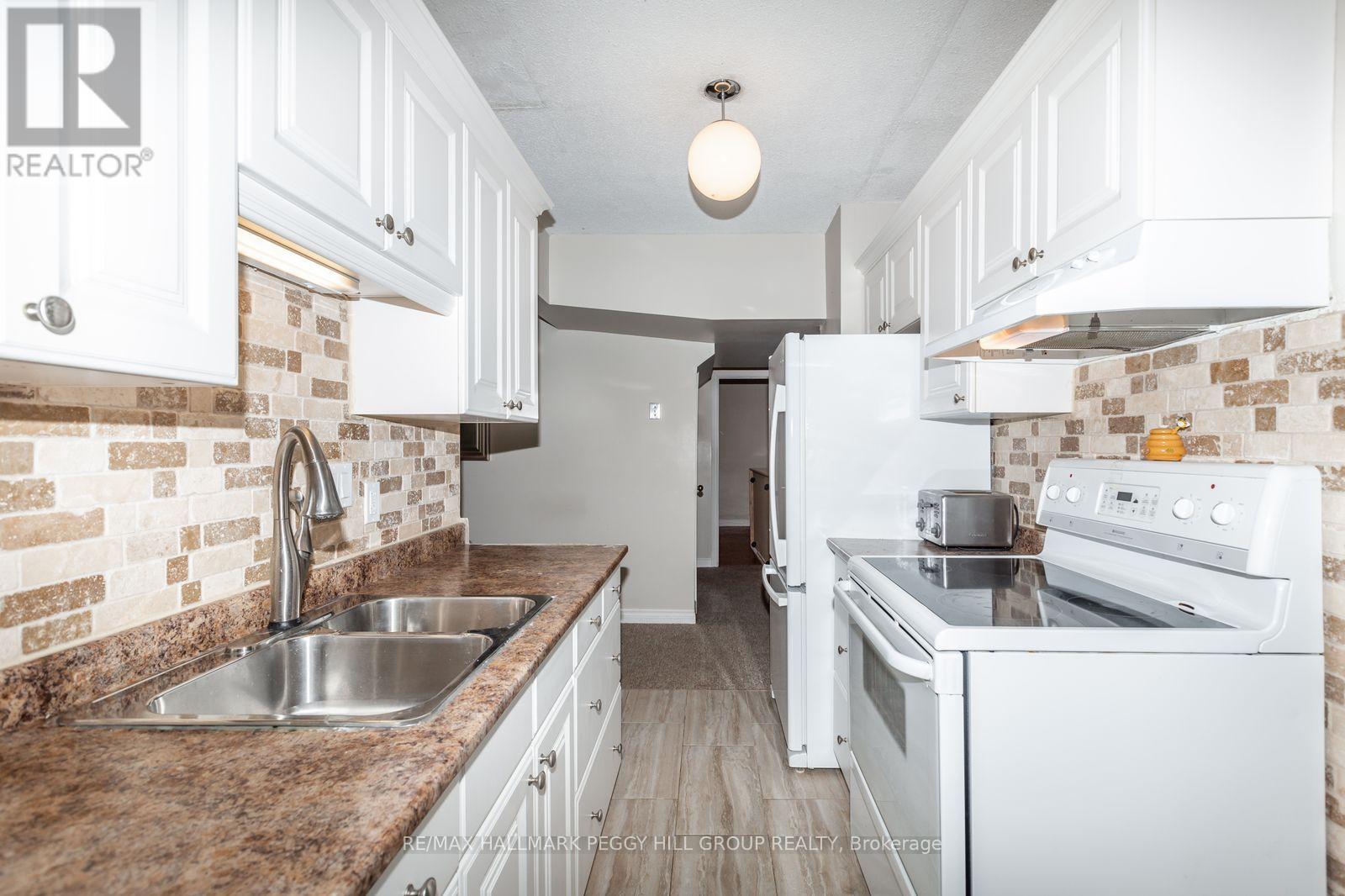 246 Mary Street, Orillia, Ontario  L3V 3E6 - Photo 8 - S13652024