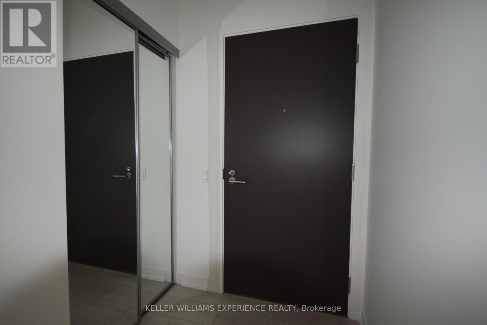 1901 - 39 Mary Street, Barrie (City Centre), Ontario  L4N 1S9 - Photo 24 - S13652090