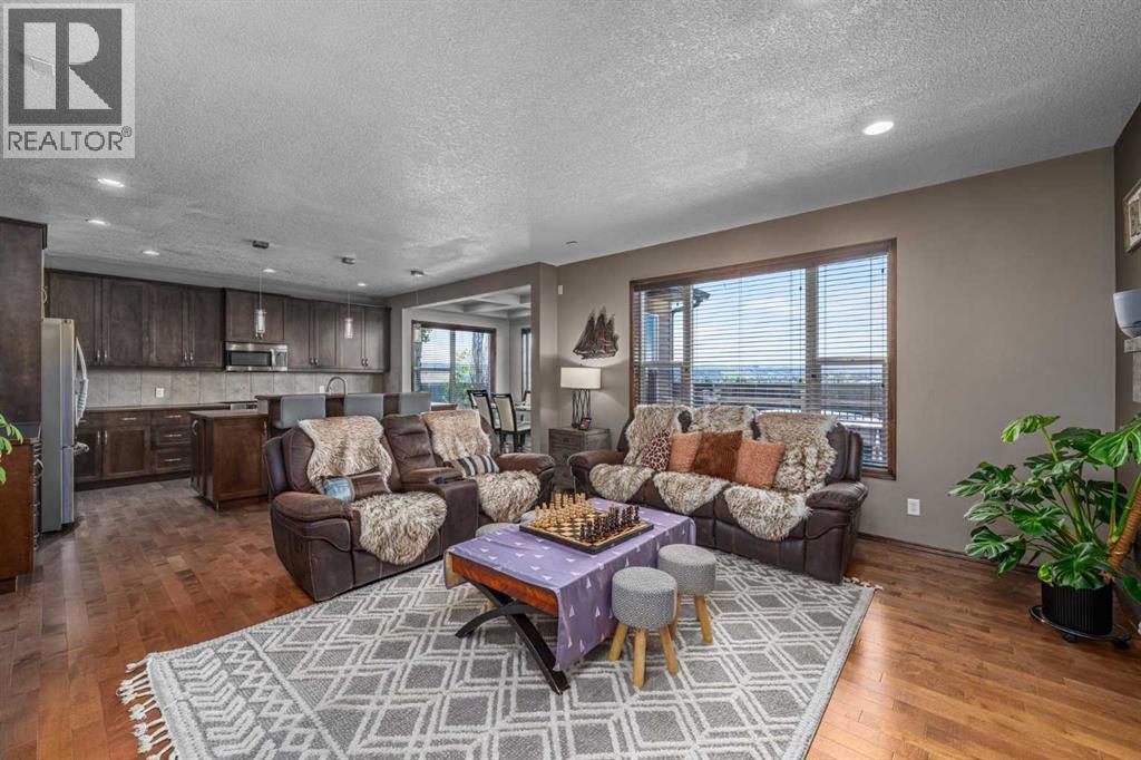 173 Pantego Road NW, Calgary, Alberta  T3K 0B8 - Photo 8 - A2334399