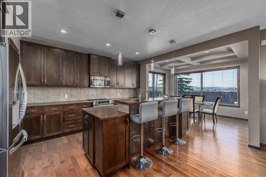 173 Pantego Road NW, Calgary, Alberta  T3K 0B8 - Photo 10 - A2334399