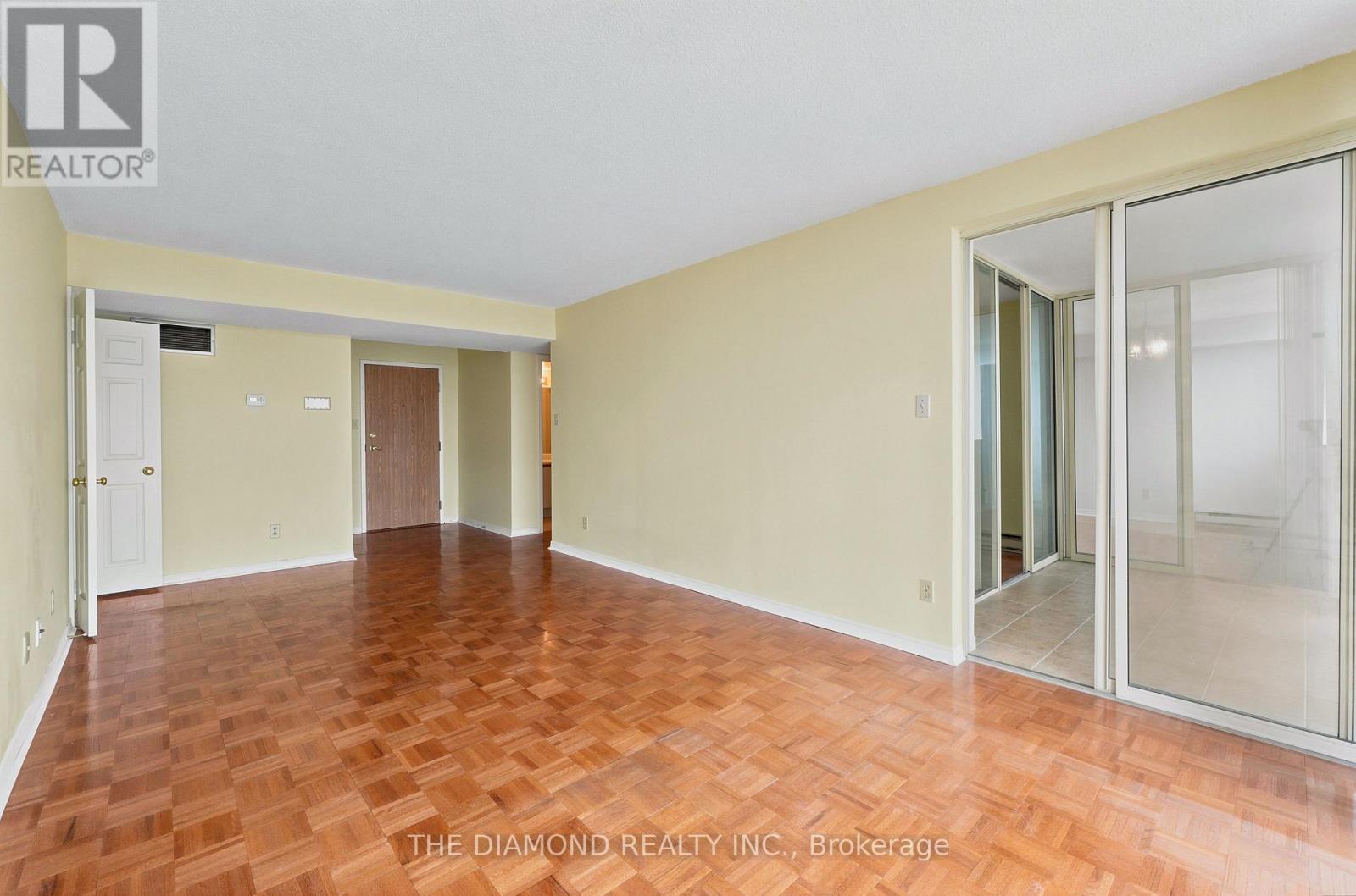 1805 - 1360 Rathburn Road E, Mississauga, Ontario  L4W 4H4 - Photo 12 - W13651956