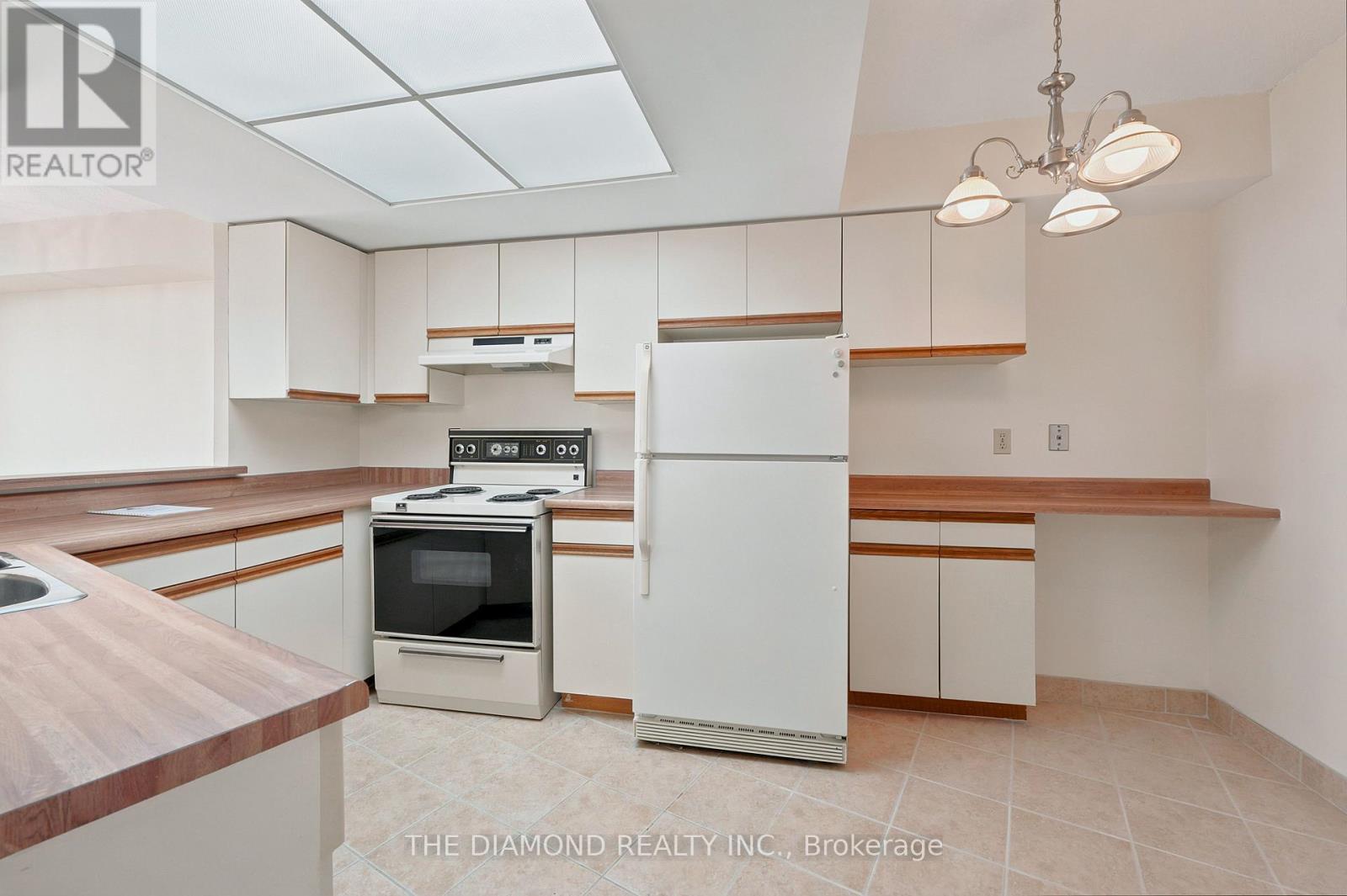 1805 - 1360 Rathburn Road E, Mississauga, Ontario  L4W 4H4 - Photo 13 - W13651956