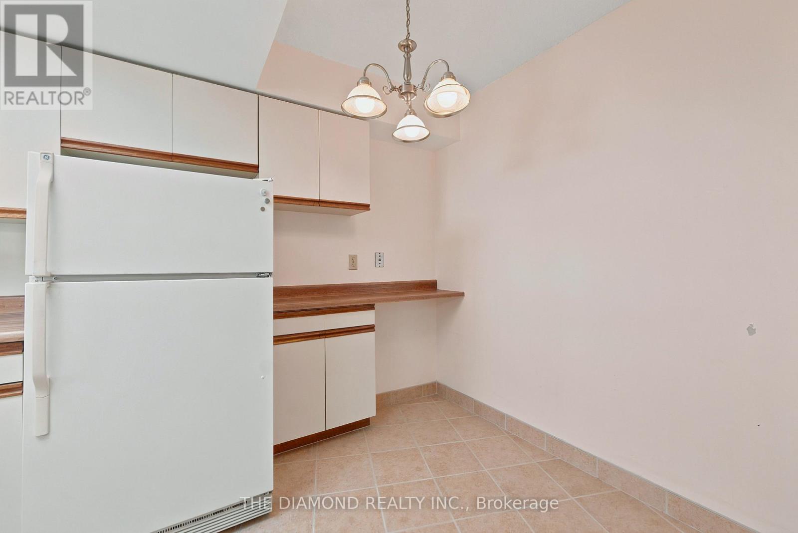 1805 - 1360 Rathburn Road E, Mississauga, Ontario  L4W 4H4 - Photo 16 - W13651956
