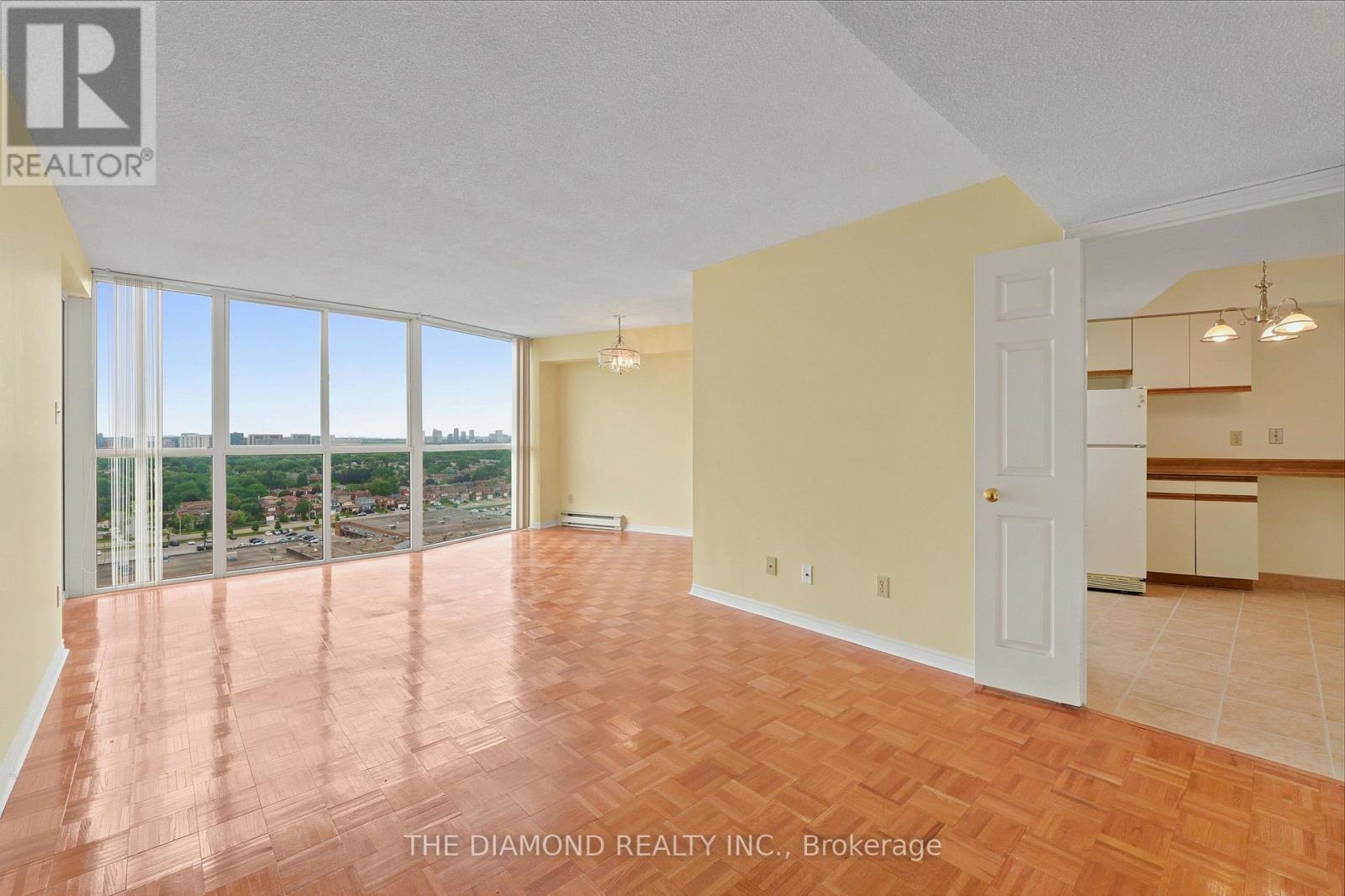 1805 - 1360 Rathburn Road E, Mississauga, Ontario  L4W 4H4 - Photo 7 - W13651956