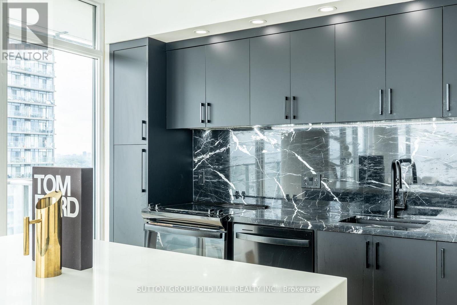 2505 - 103 The Queensway, Toronto, Ontario  M6S 5B3 - Photo 12 - W13651962