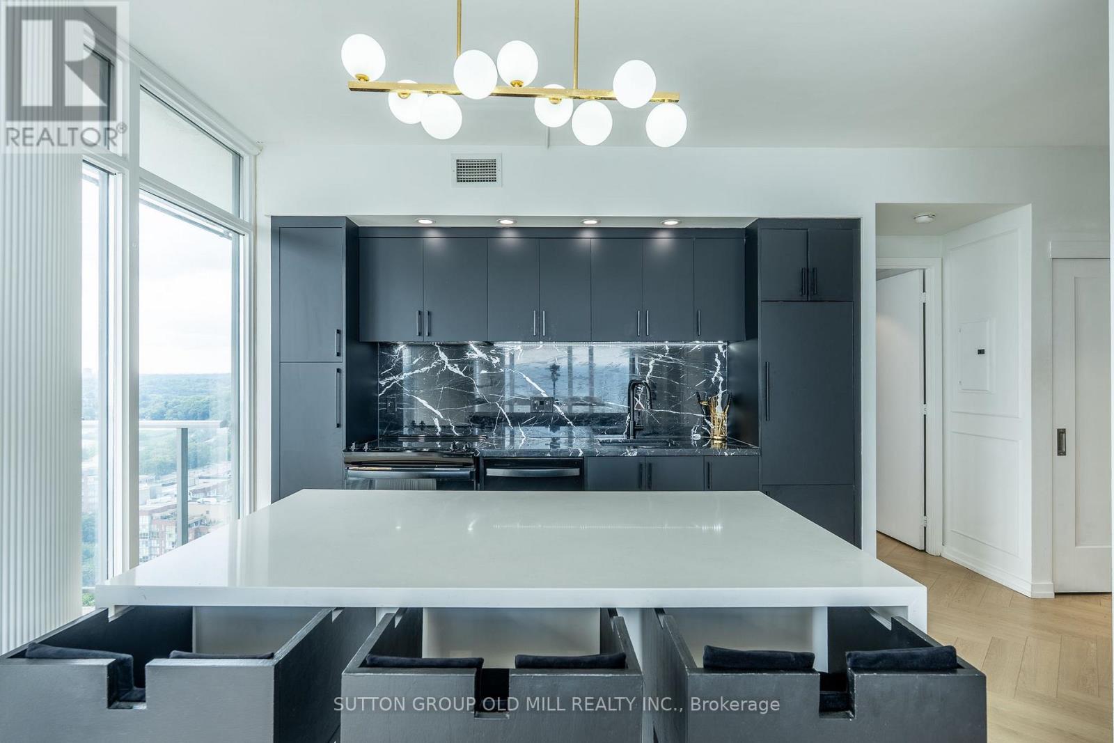2505 - 103 The Queensway, Toronto, Ontario  M6S 5B3 - Photo 4 - W13651962