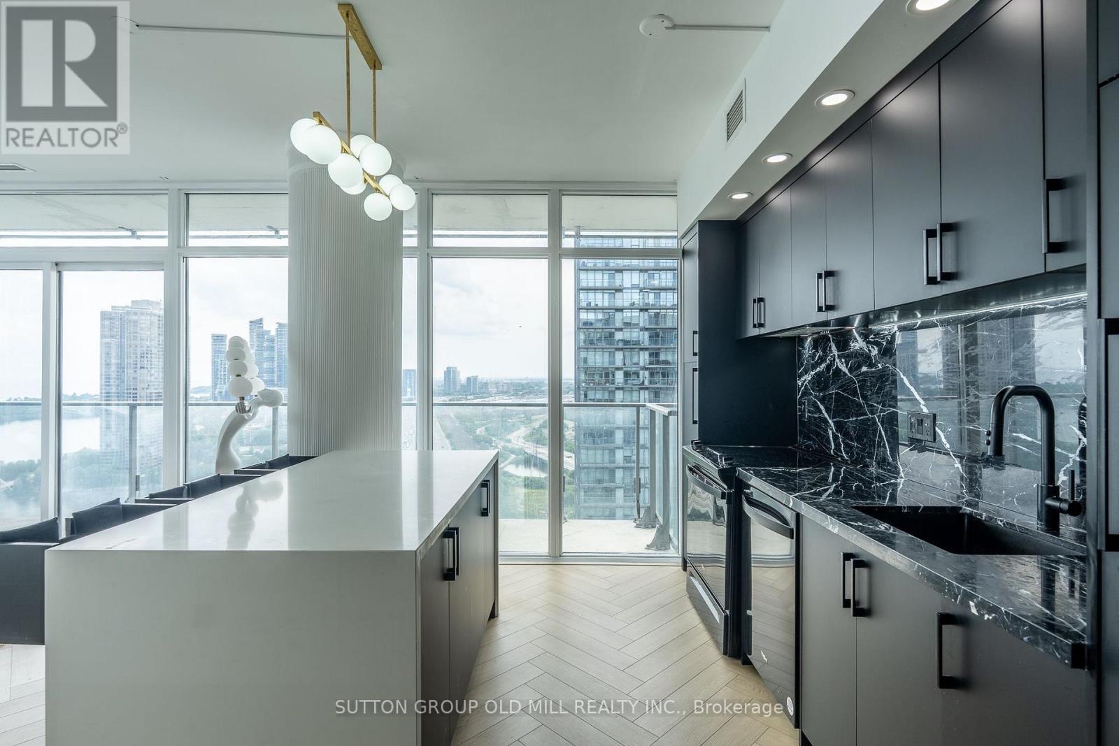 2505 - 103 The Queensway, Toronto, Ontario  M6S 5B3 - Photo 5 - W13651962