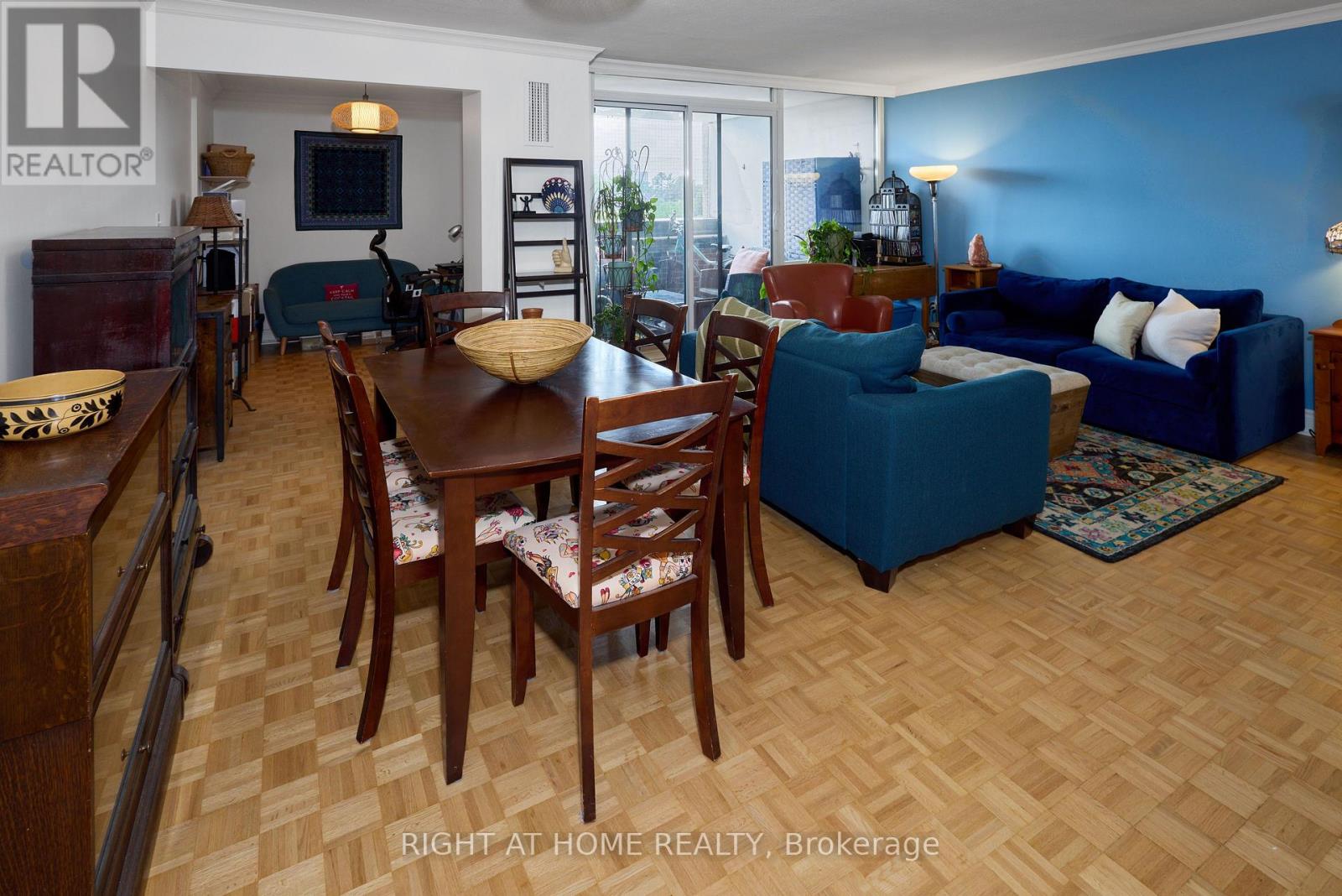 808 - 1535 Lakeshore Road E, Mississauga, Ontario  L5E 3E2 - Photo 3 - W13651976