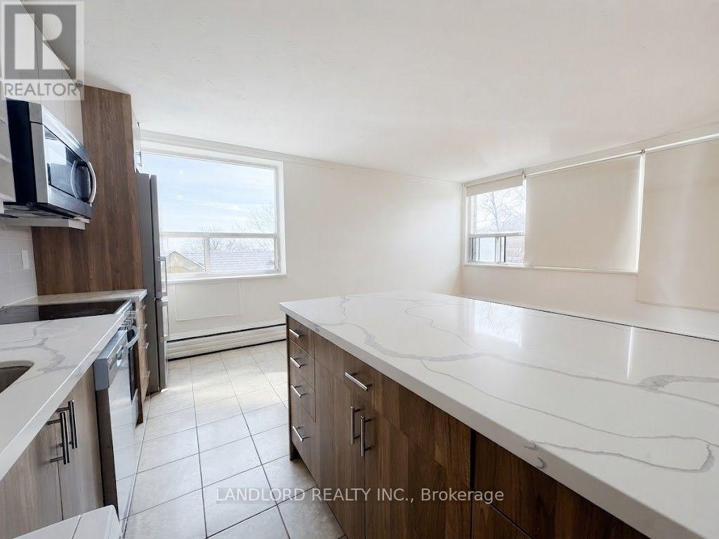 41 - 140 Springhurst Avenue, Toronto, Ontario  M6K 1C1 - Photo 7 - W13651994