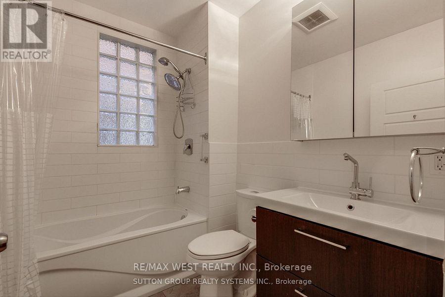 328 High Park Avenue, Toronto, Ontario  M6P 2S7 - Photo 10 - W13652020