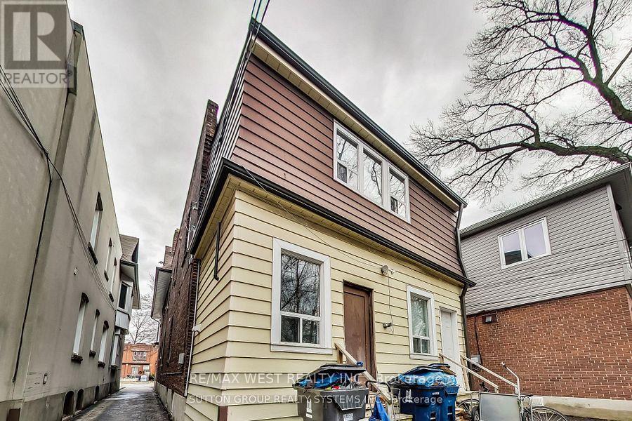 328 High Park Avenue, Toronto, Ontario  M6P 2S7 - Photo 17 - W13652020