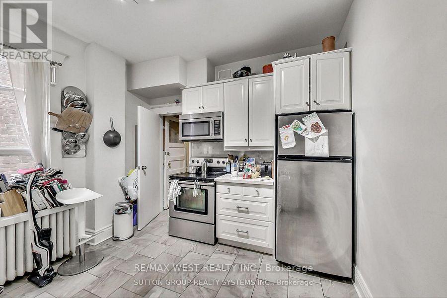 328 High Park Avenue, Toronto, Ontario  M6P 2S7 - Photo 6 - W13652020