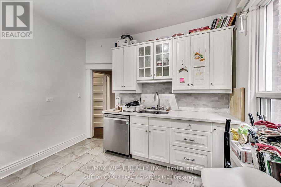 328 High Park Avenue, Toronto, Ontario  M6P 2S7 - Photo 8 - W13652020
