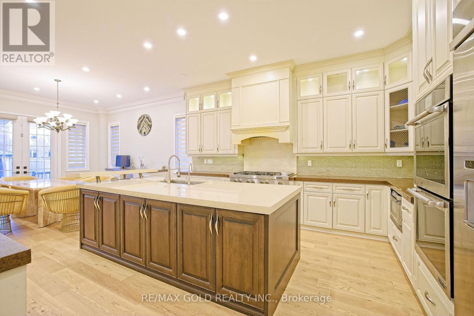 9 Lauderhill Road, Brampton, Ontario  L6P 2Z1 - Photo 12 - W13652056