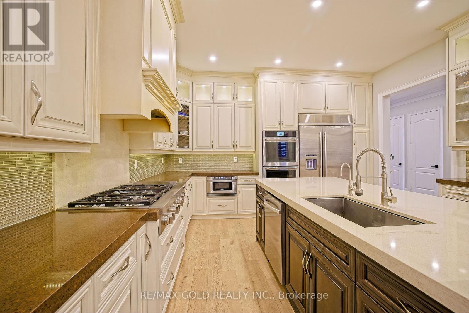 9 Lauderhill Road, Brampton, Ontario  L6P 2Z1 - Photo 16 - W13652056
