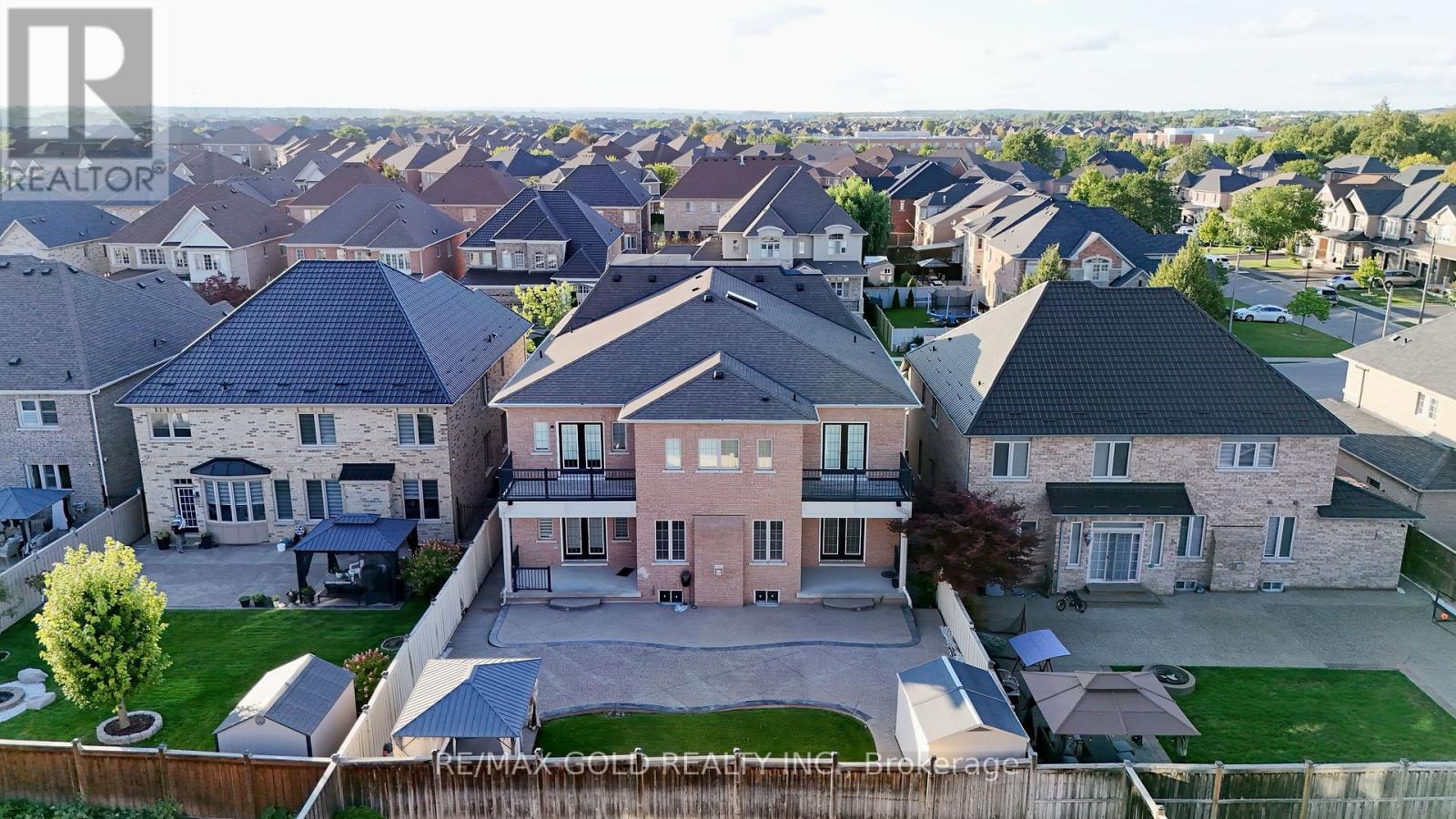 9 Lauderhill Road, Brampton, Ontario  L6P 2Z1 - Photo 50 - W13652056