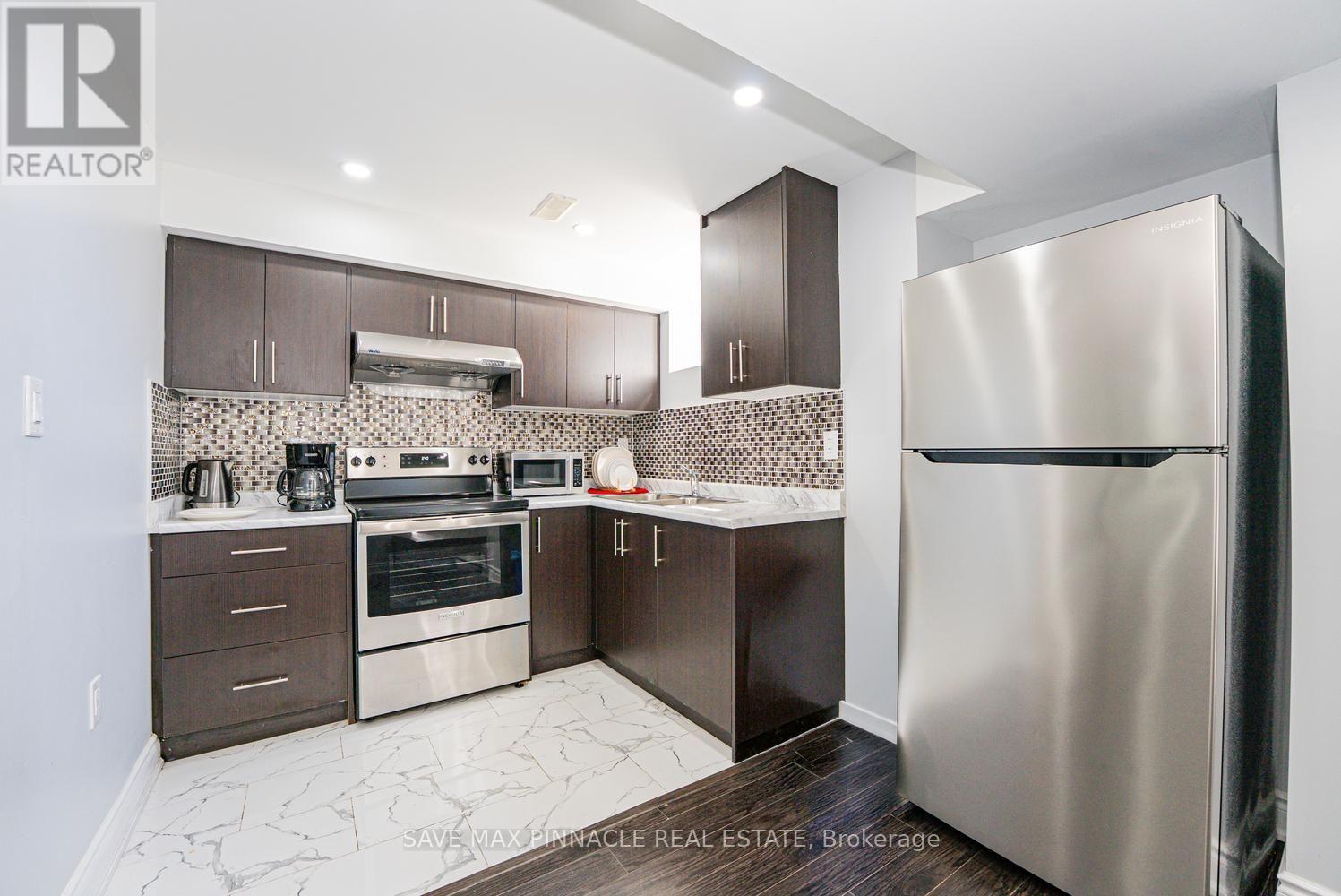 16 Baby Pointe Trail, Brampton, Ontario  L7A 0W3 - Photo 31 - W13652086