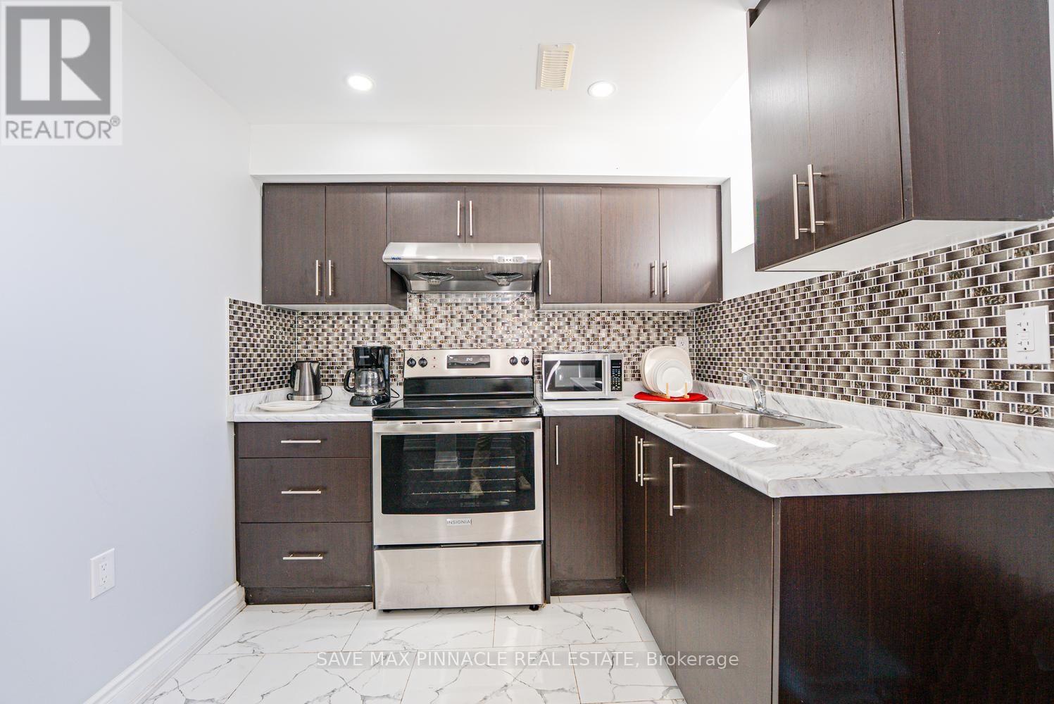 16 Baby Pointe Trail, Brampton, Ontario  L7A 0W3 - Photo 32 - W13652086