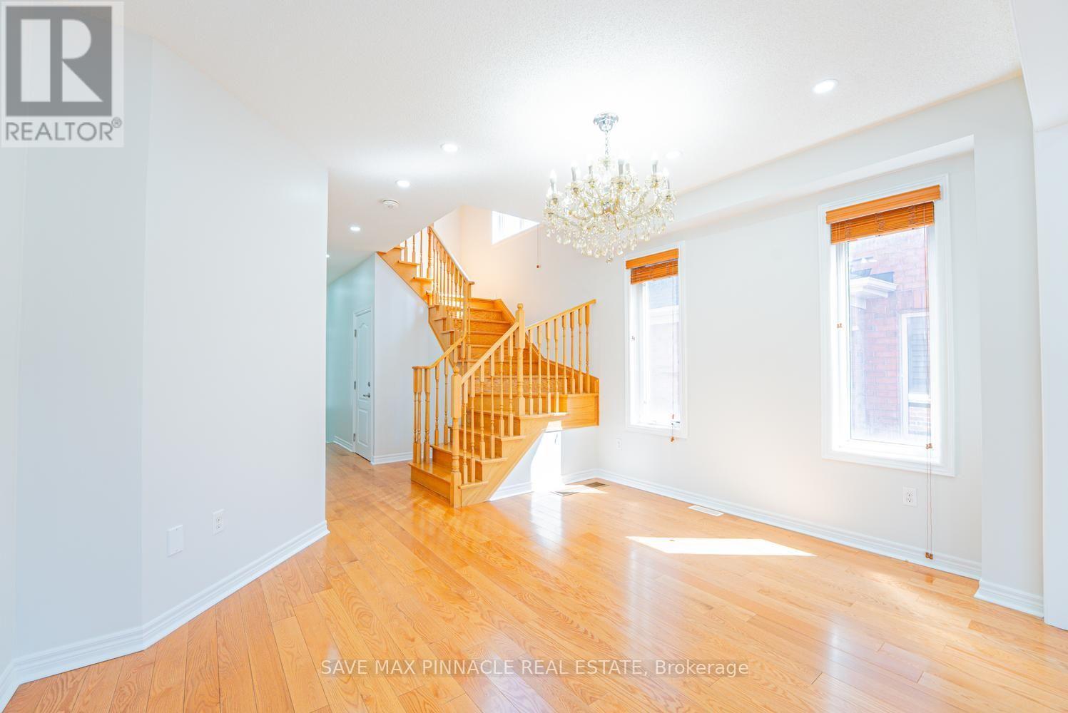 16 Baby Pointe Trail, Brampton, Ontario  L7A 0W3 - Photo 7 - W13652086