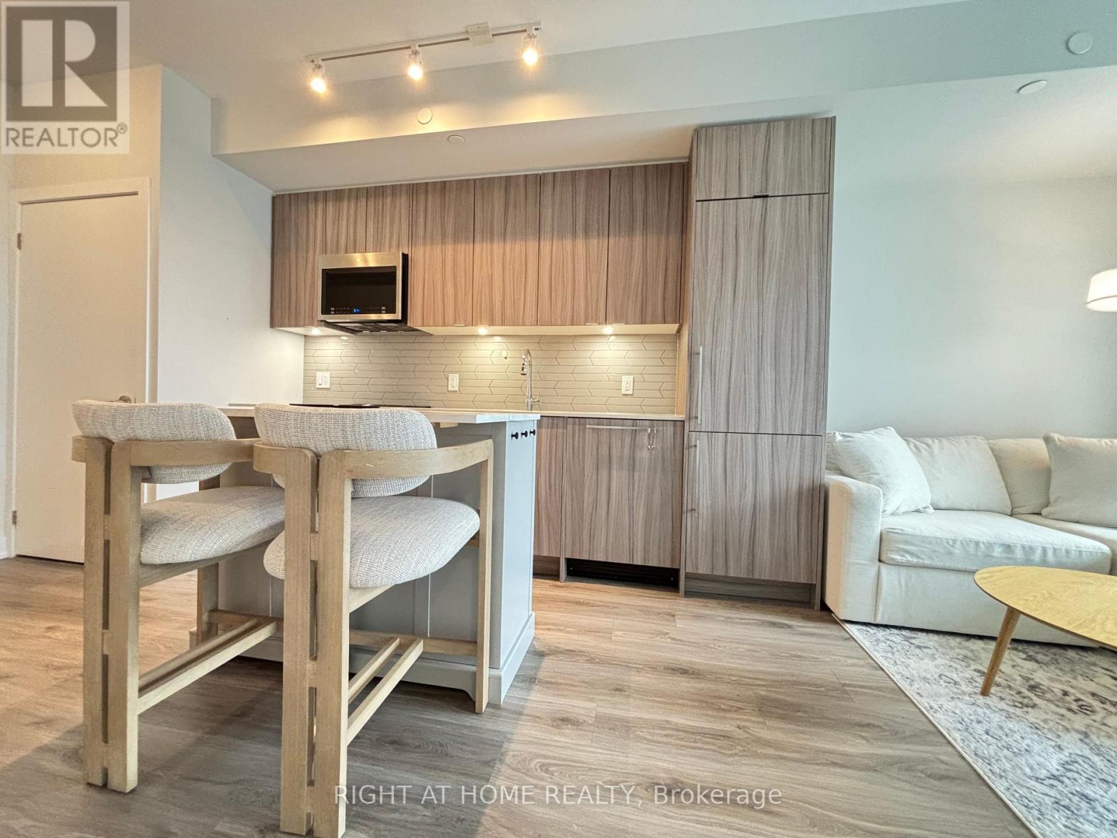 1707 - 4130 Parkside Village Drive, Mississauga, Ontario  L5B 0L7 - Photo 4 - W13652102
