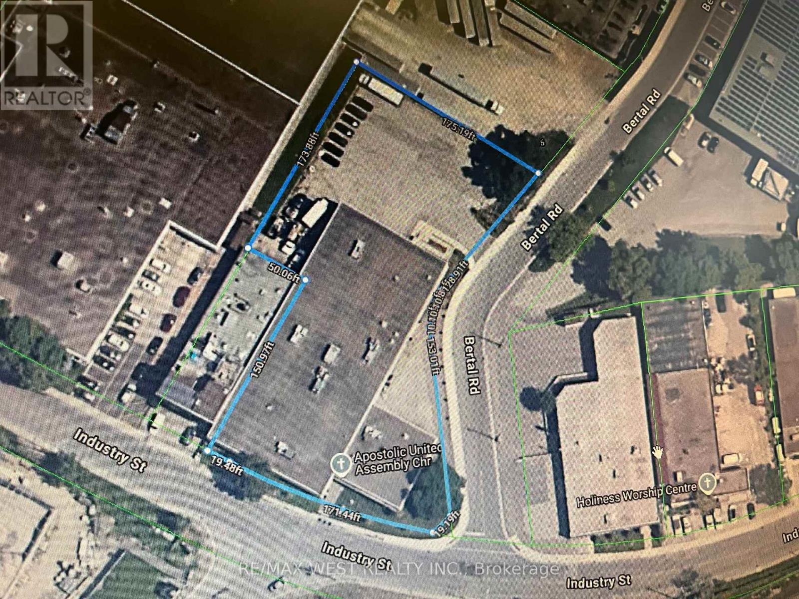 88 Industry Street, Toronto, Ontario  M6M 4L8 - Photo 3 - W13652154