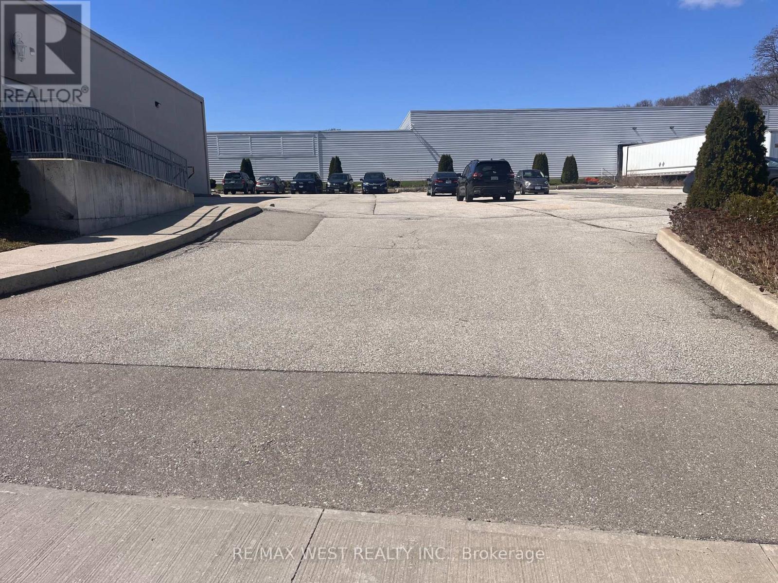 88 Industry Street, Toronto, Ontario  M6M 4L8 - Photo 6 - W13652154