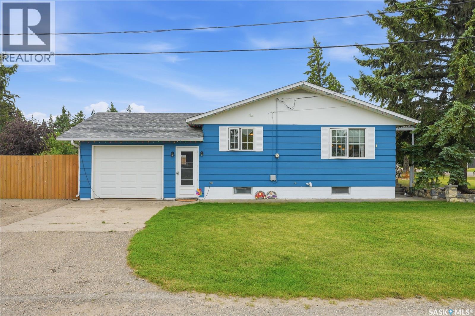 310 2nd Street, Hepburn, Saskatchewan  S0K 1Z0 - Photo 1 - SK044957