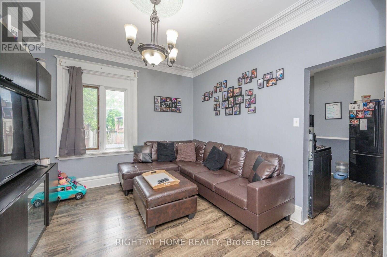 372 Beach Road, Hamilton, Ontario  L8H 3K5 - Photo 11 - X13651984