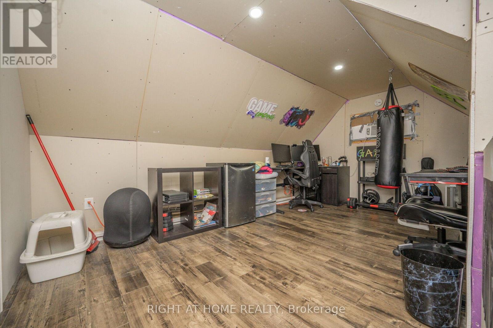 372 Beach Road, Hamilton, Ontario  L8H 3K5 - Photo 25 - X13651984